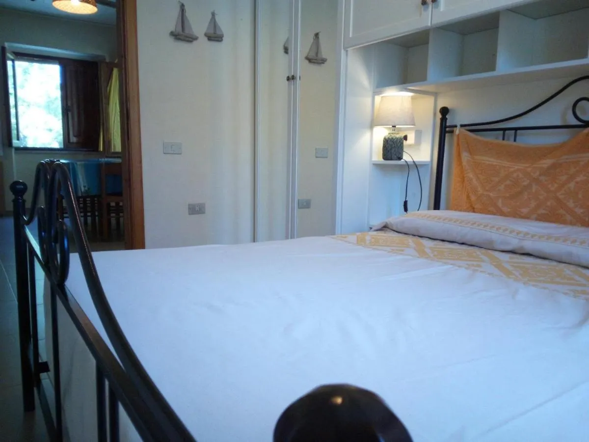 La Spiaggetta Maladroxia Apartment 0*,  Italy